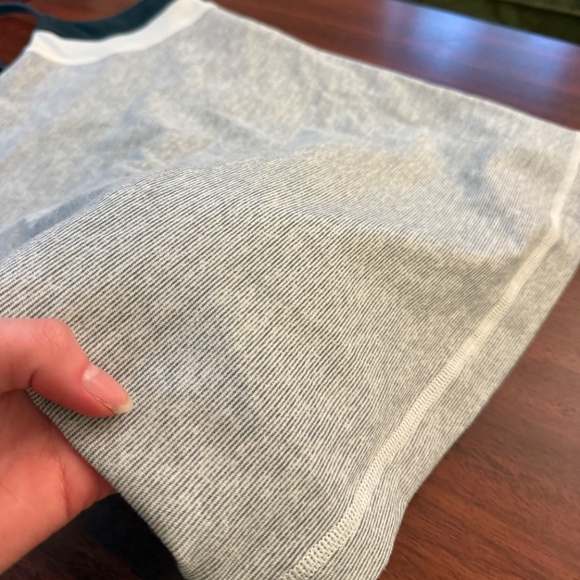 Lululemon retro-style sleeveless workout top - Picture 4 of 8